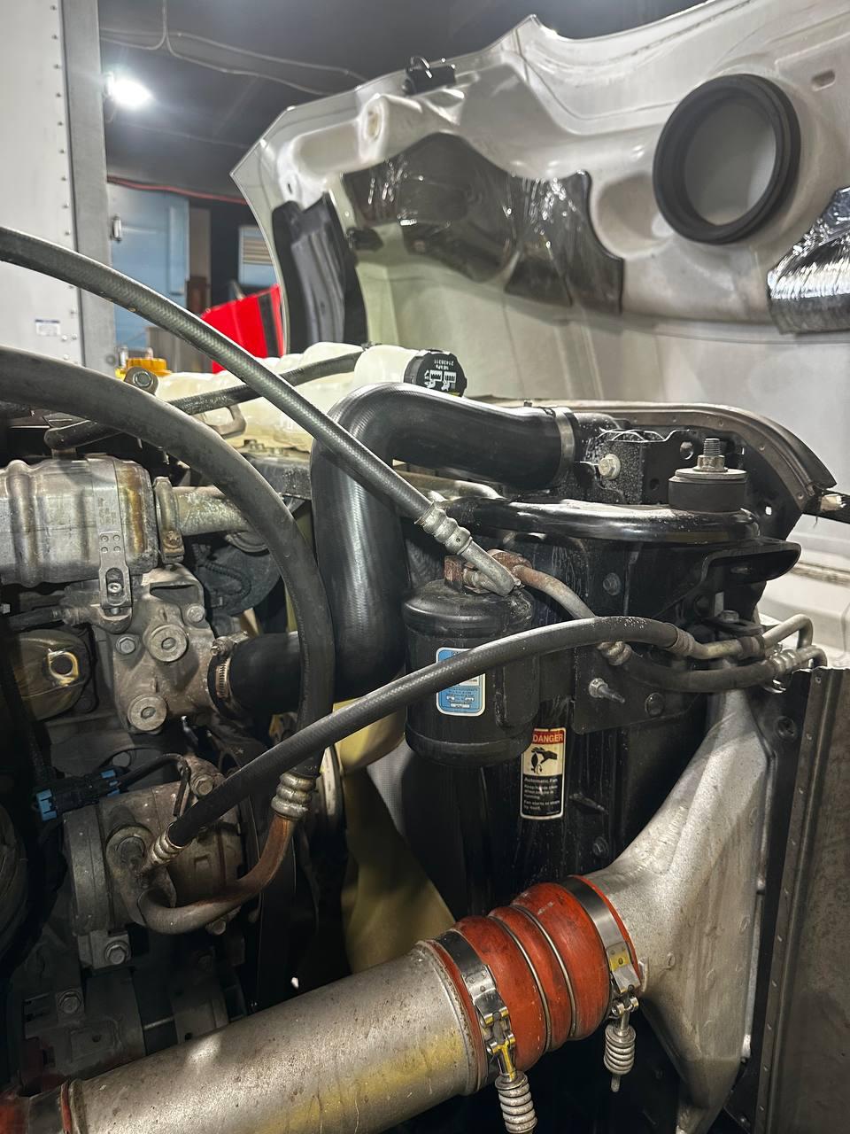 Molded Z-Shape Upper Radiator Hose - 2.50" to 2.37" ID - Fits Freightliner Cascadia & DD13 Engines - Replaces 05-21797-001,F02521S352,05-36501-000 — photo 4