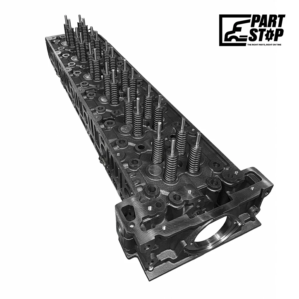 Detroit DD15 Cylinder Head A4730102620 6-Cyl EPA10 GHG14 Freightliner Cascadia — photo 2